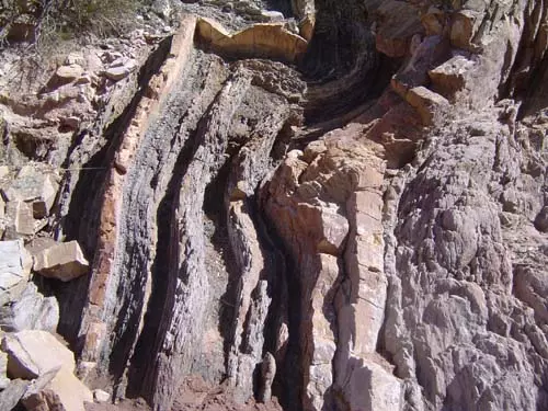 Cascadas secas en el trekking a Cuatro Cascadas<br>autor